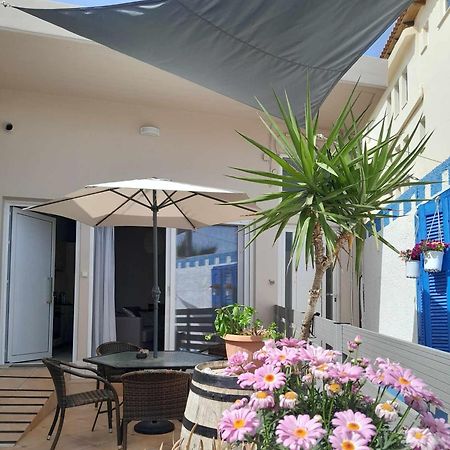 The Getaway Apartment Agia Marina  Bagian luar foto