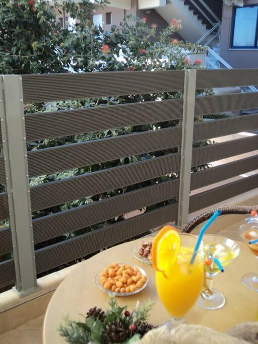 The Getaway Apartment Agia Marina  Bagian luar foto