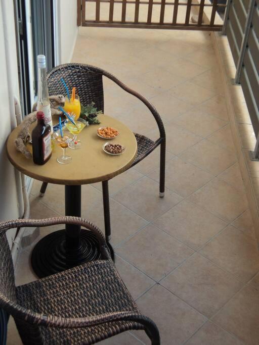 The Getaway Apartment Agia Marina  Bagian luar foto