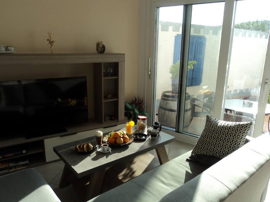 The Getaway Apartment Agia Marina  Bagian luar foto