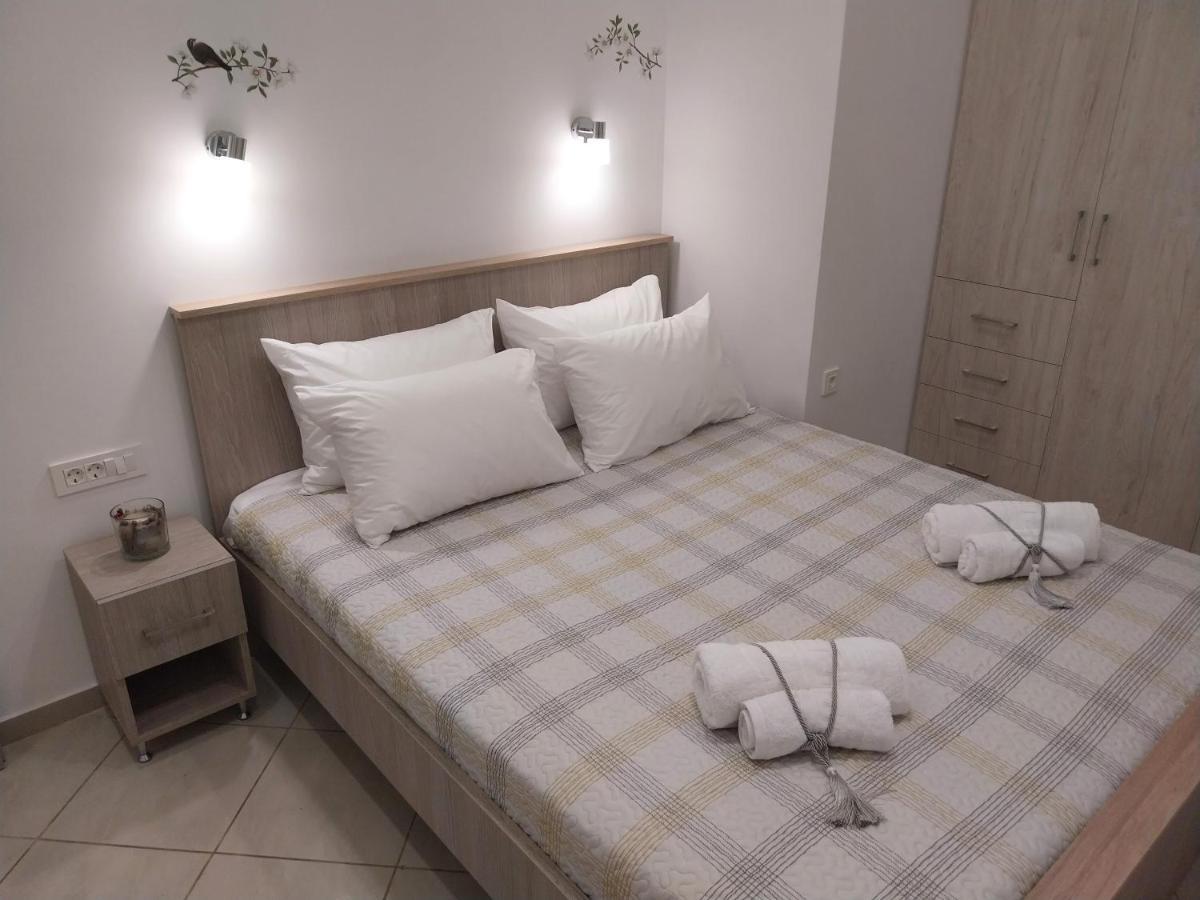 The Getaway Apartment Agia Marina  Bagian luar foto