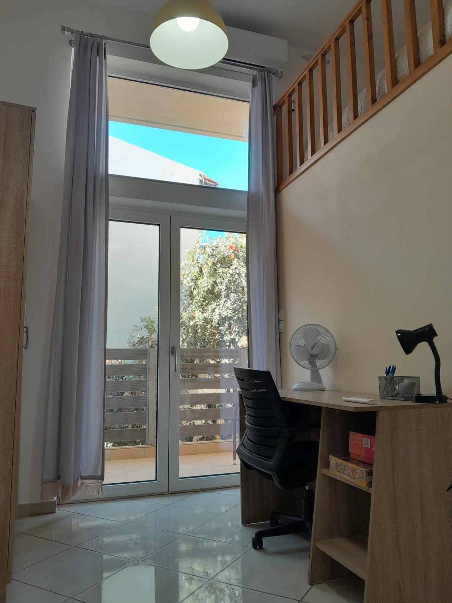 The Getaway Apartment Agia Marina  Bagian luar foto