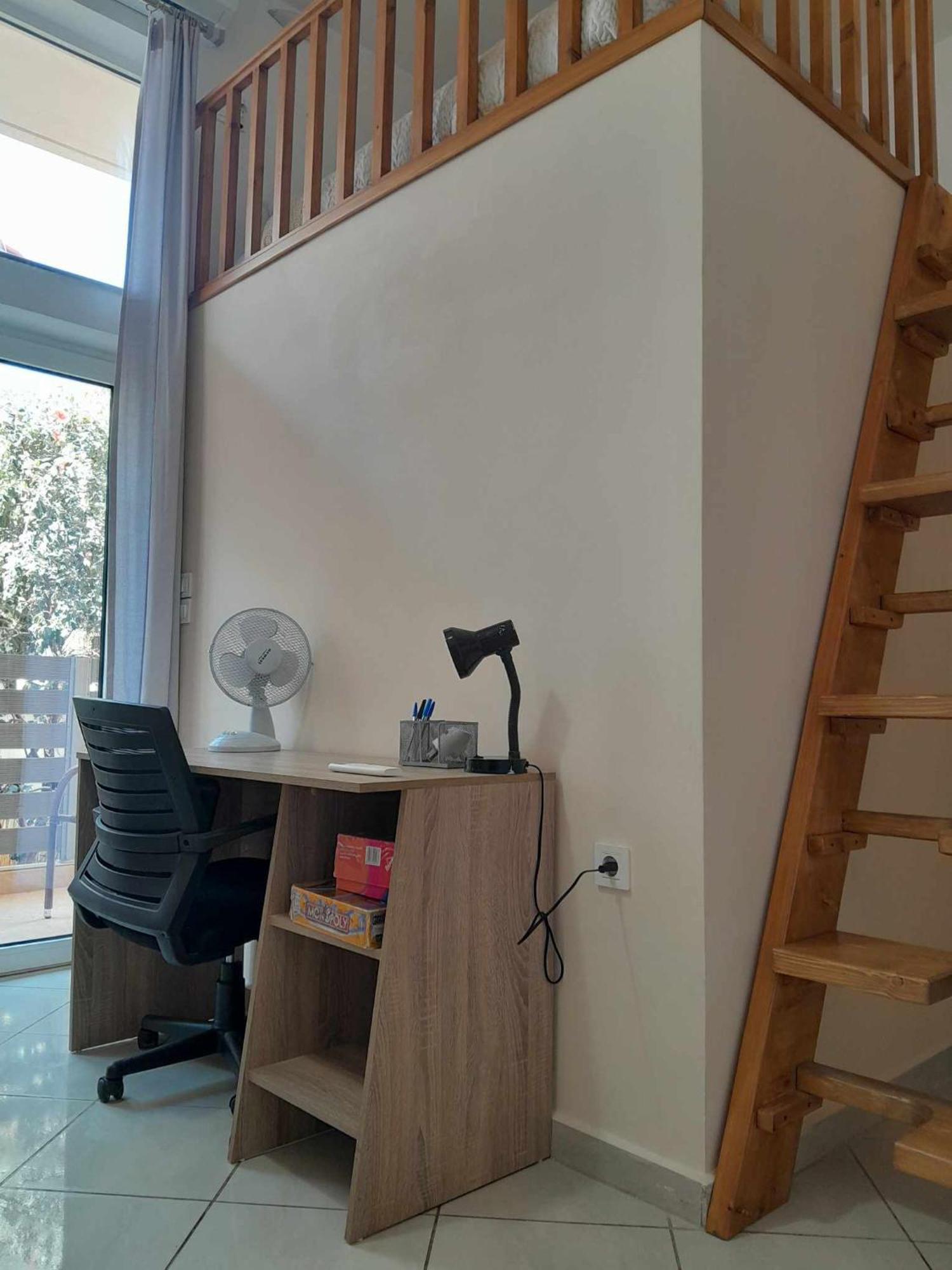 The Getaway Apartment Agia Marina  Bagian luar foto